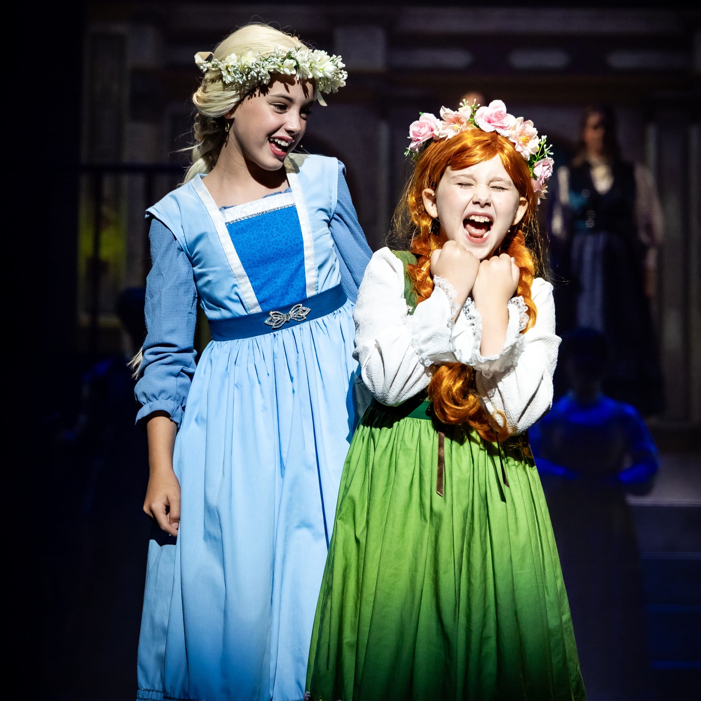 Young Anna & Young Elsa